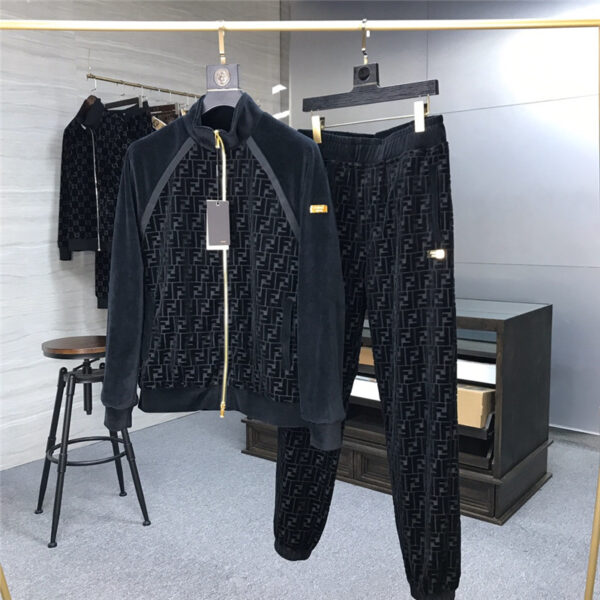 Fendi Tracksuits For Men #740680